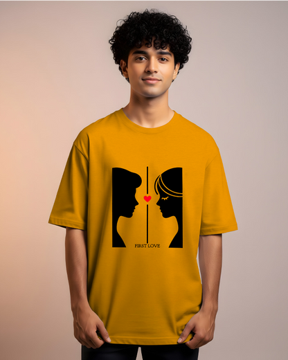 FIRST LOVE - Oversized T-Shirt