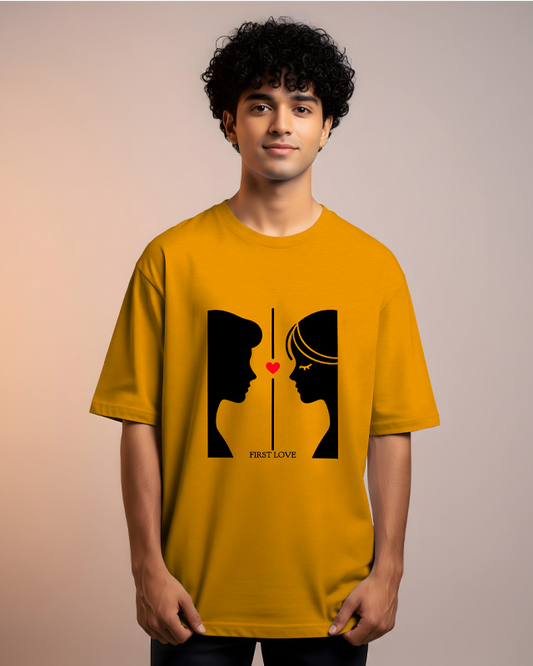 FIRST LOVE - Oversized T-Shirt